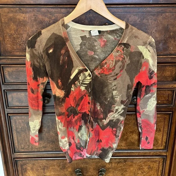 J.crew woman’s floral button down v neck sweater - Picture 2 of 7